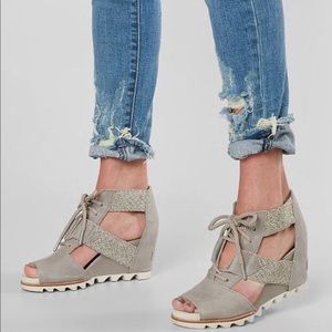 Sorel Joanie Lace-up wedge in kettle